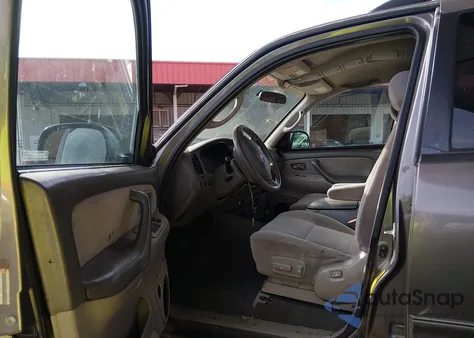 2003 Toyota Sequoia Sr5 V8 z USA, uszkodzony, nr VIN 5TDBT44A23S203449